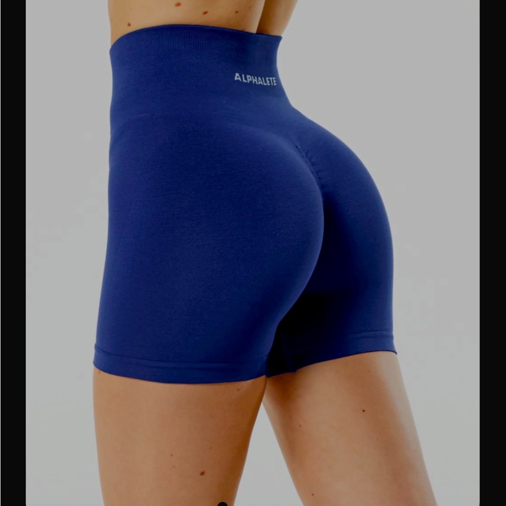 COPY - Alphalete amplify shorts